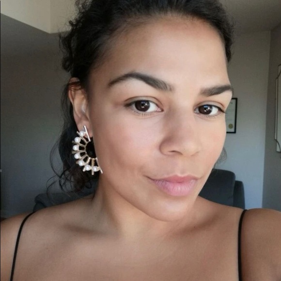 LAST! Anthro gold white abstract statement pearl earrings - Picture 2 of 7